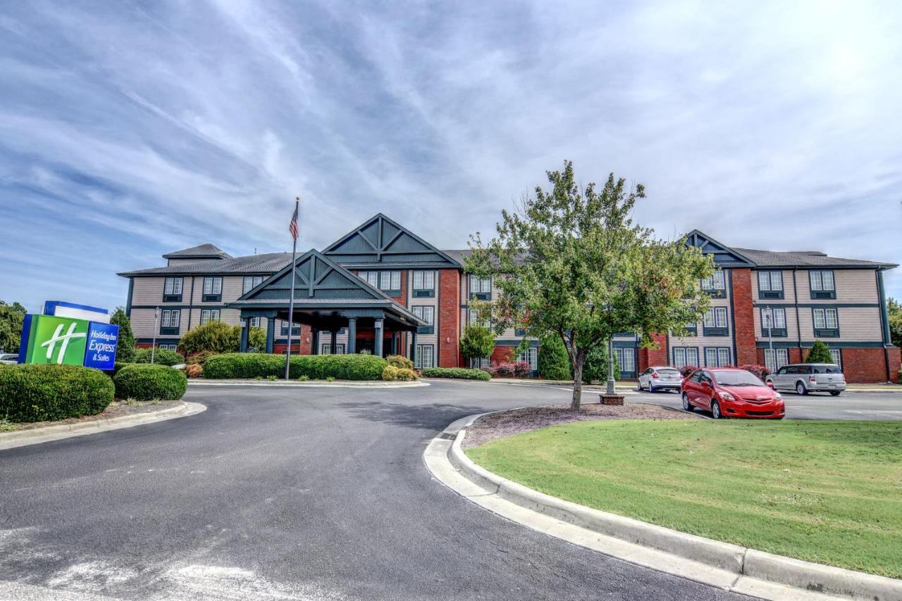 Holiday Inn Express & Suites Wallace-Hwy 41, An Ihg Hotel Exterior photo